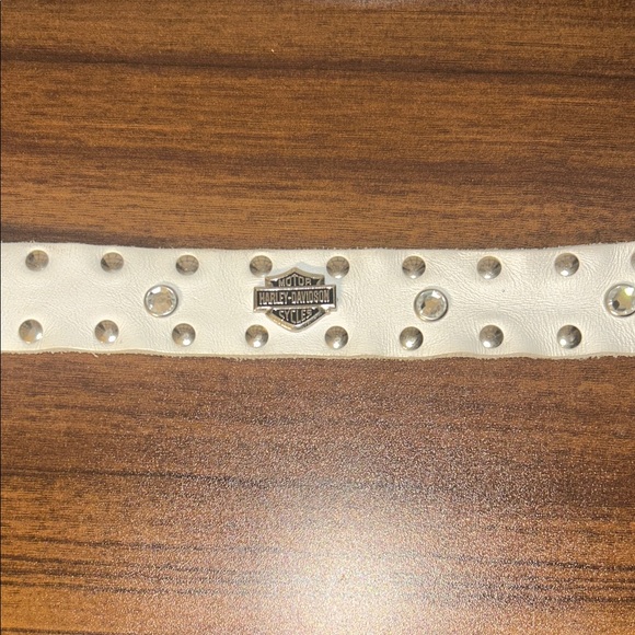 Harley-Davidson White Belt with Silver Accents - Picture 14 of 17